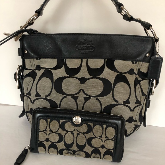 Coach Zoe Hobo shoulder bag Black signature C Leather Silver hardware EUC - Picture 3 of 16